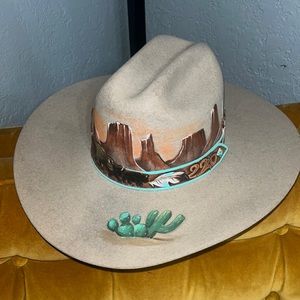 HANDPAINTED 7x Serratelli Women’s Cowboy Hat